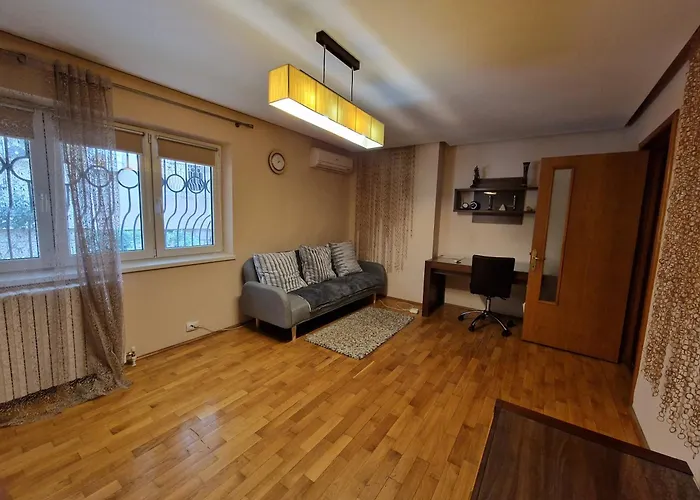 アパート Apartment Central *