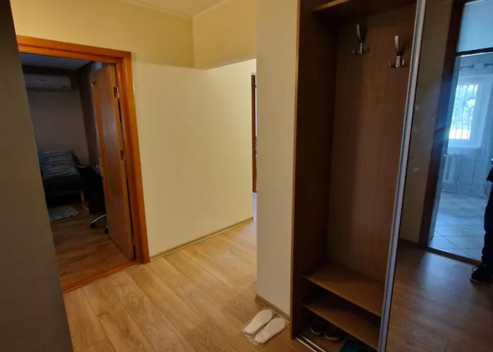 アパート Apartment Central *